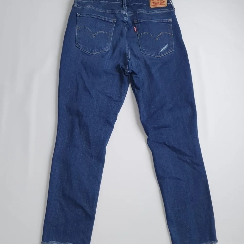 Levi's 721 High Rise Skinny Ankle Distressed Jeans - Picture 4 of 14